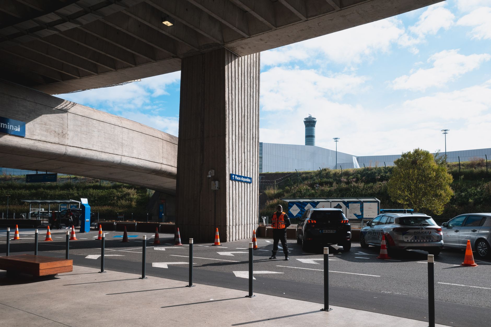 Location de Véhicules Utilitaires équipe à Villepinte